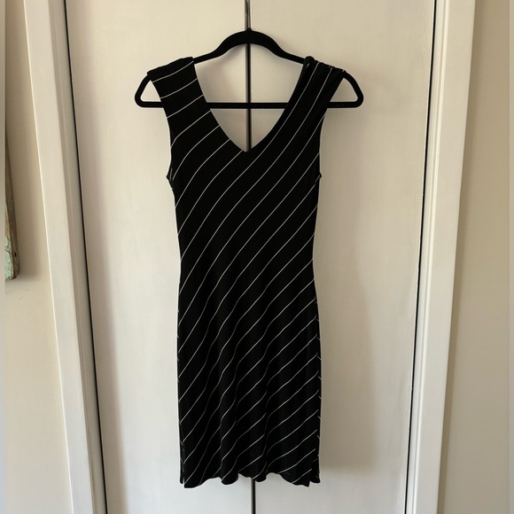 White House Black Market Black and White Dress Size Small (S) - Picture 3 of 3